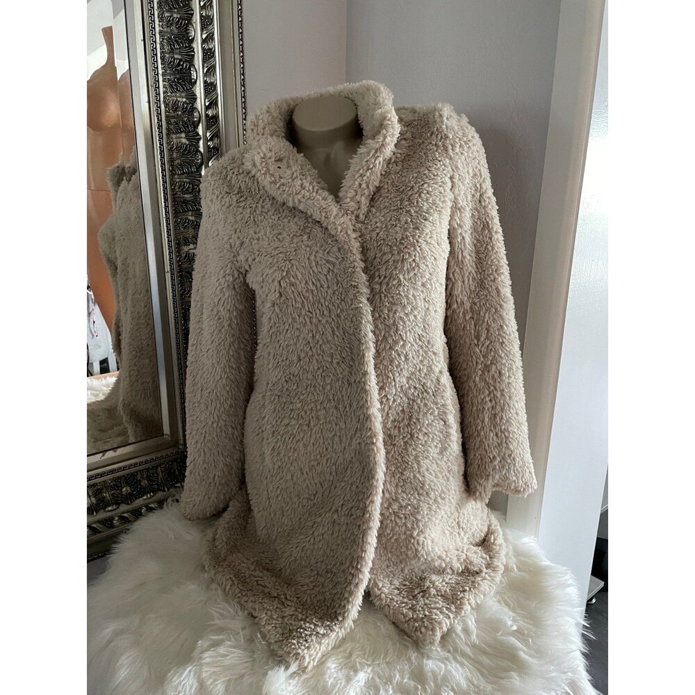 Kenneth Cole faux fur coat xs